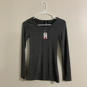 Super comfy gray long sleeve